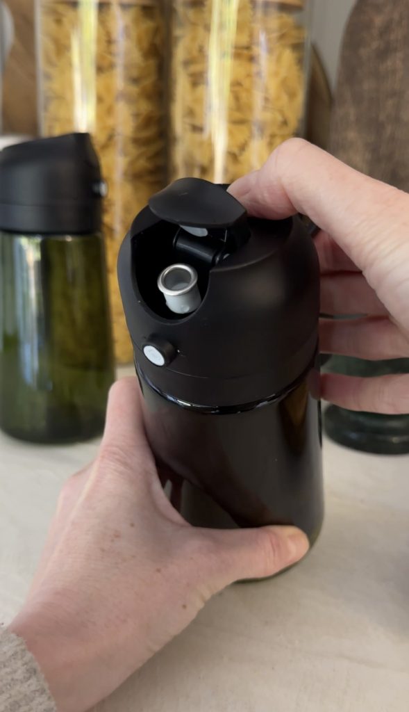 Amazon kitchen find - oil spray