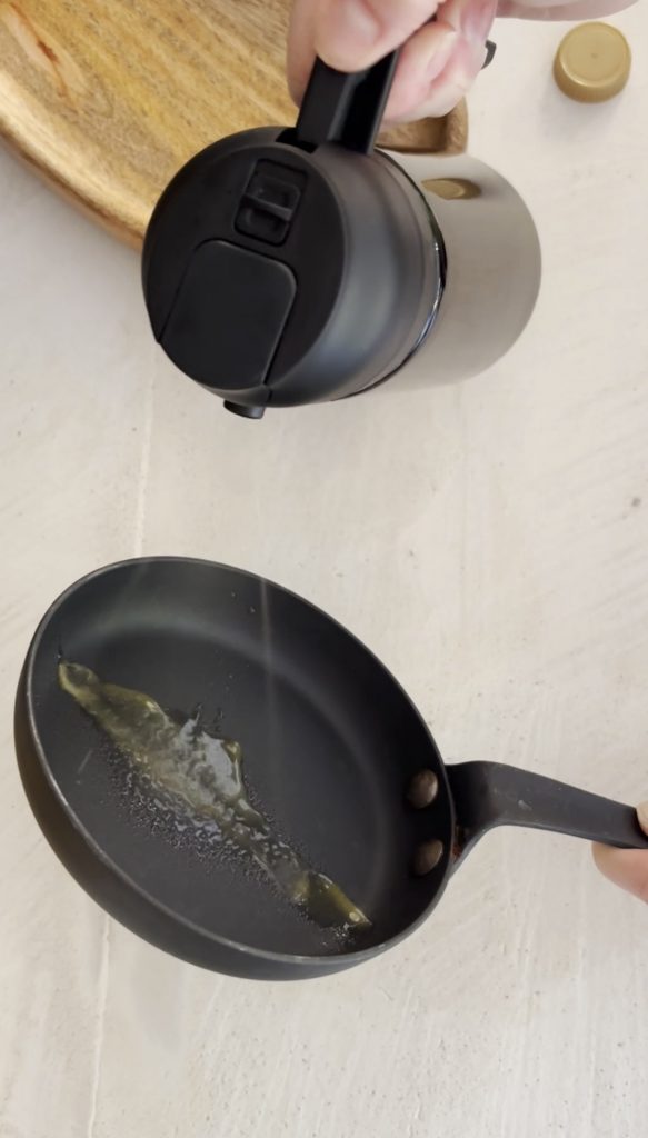 Amazon kitchen find - oil spray