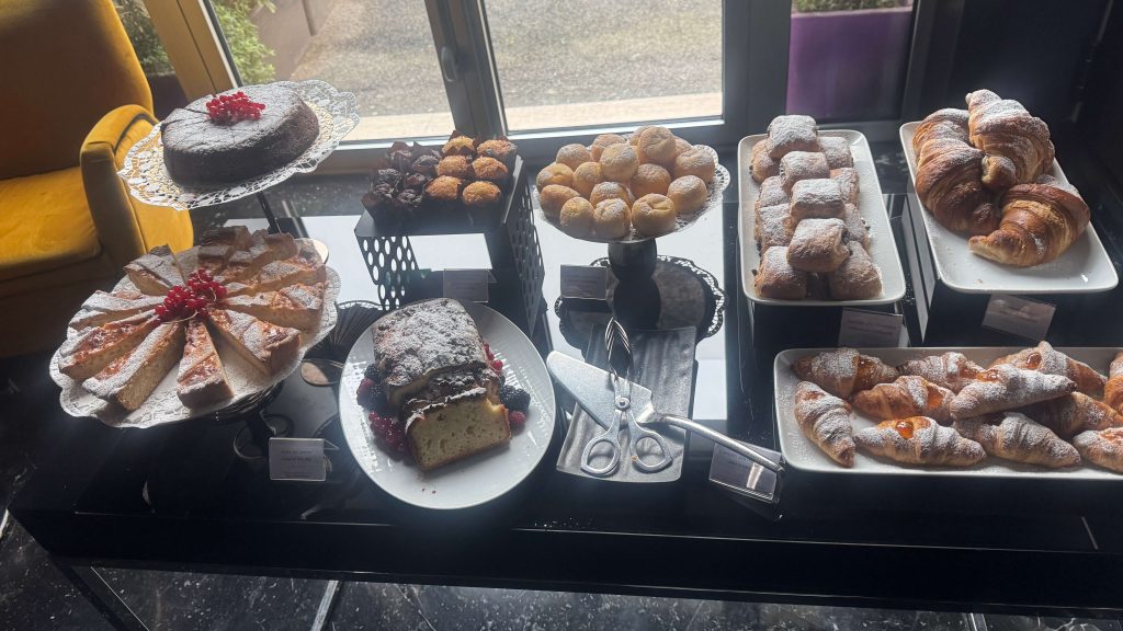 the Tribune Hotel, Rome cake selection