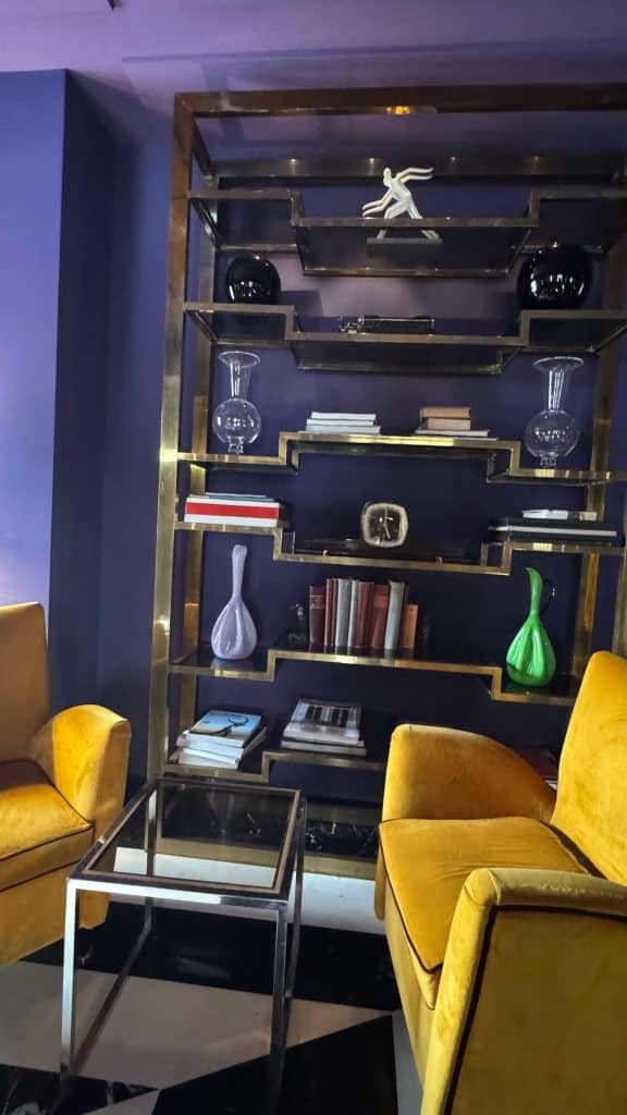 the Tribune Hotel, Rome reception area