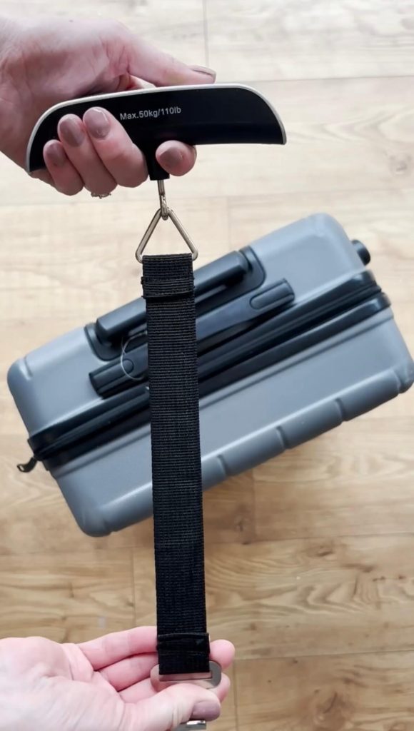 Amazon travel finds - siuitvase scales