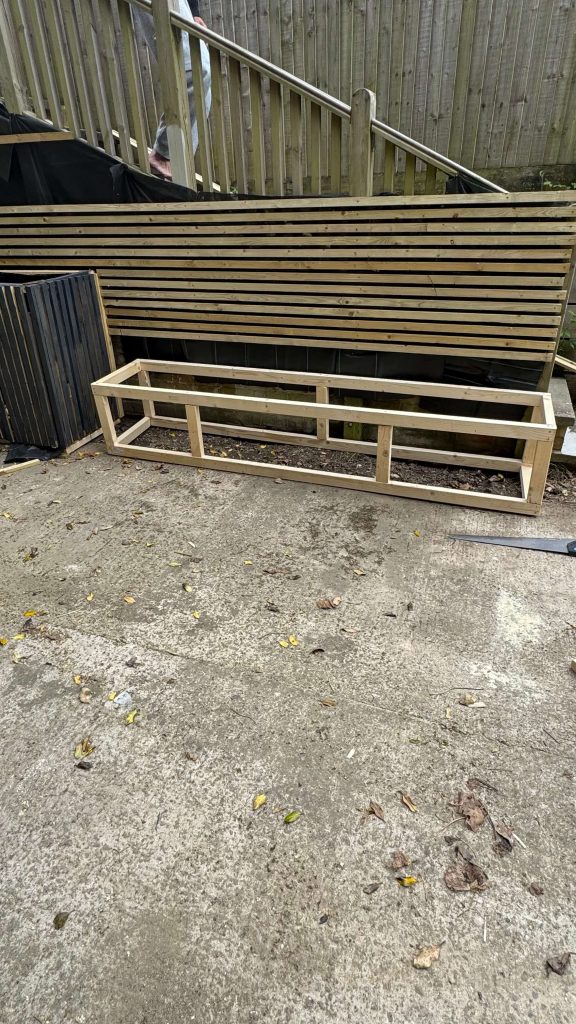 DIY slat planter