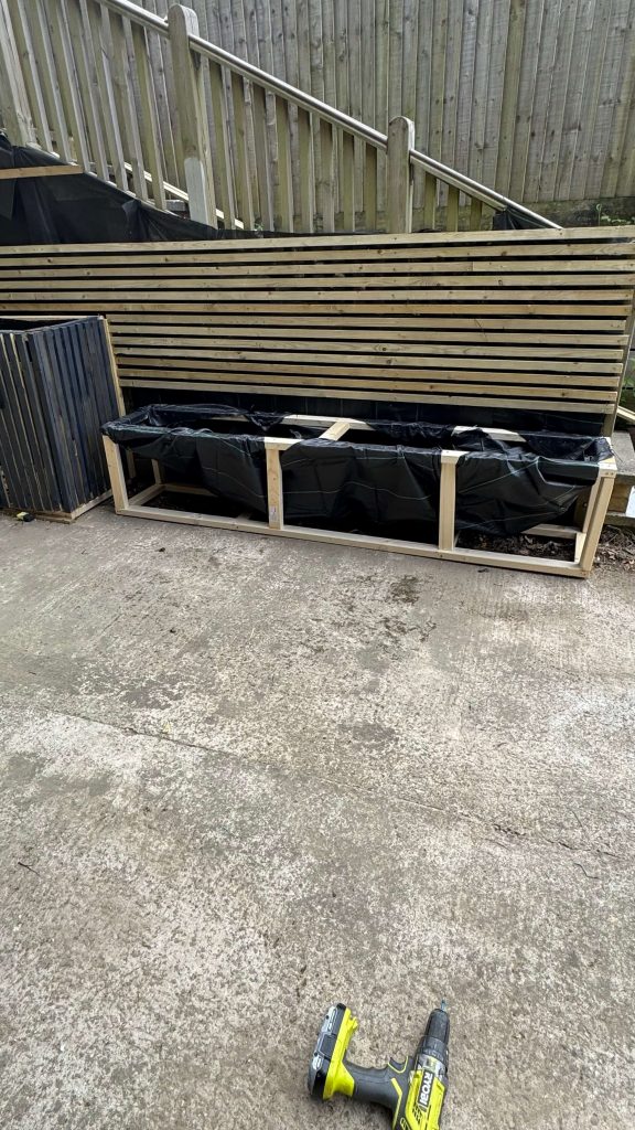 DIY slat planter