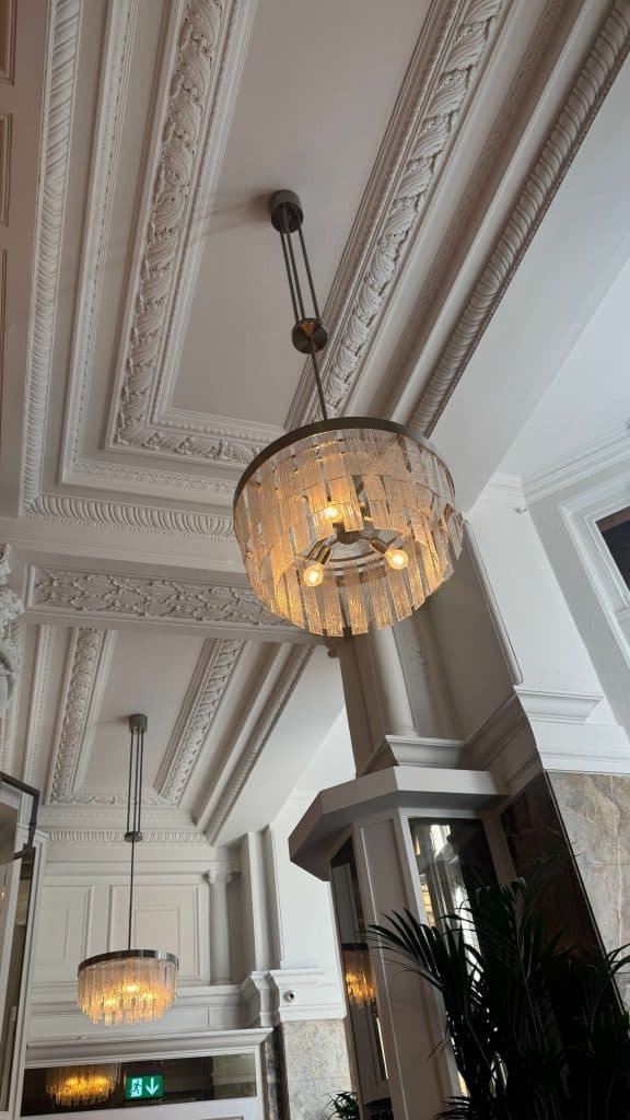 lights in ceiling panelling