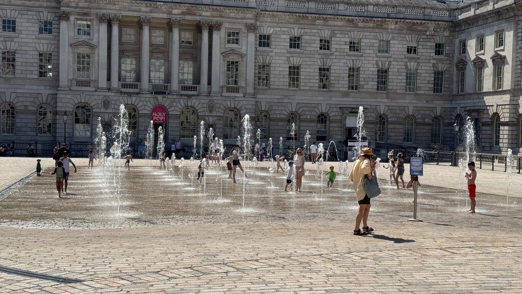 Somerset house london review - the fountains