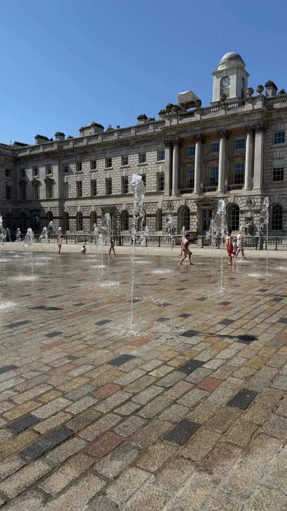 Somerset house london review - the fountains on a hot day