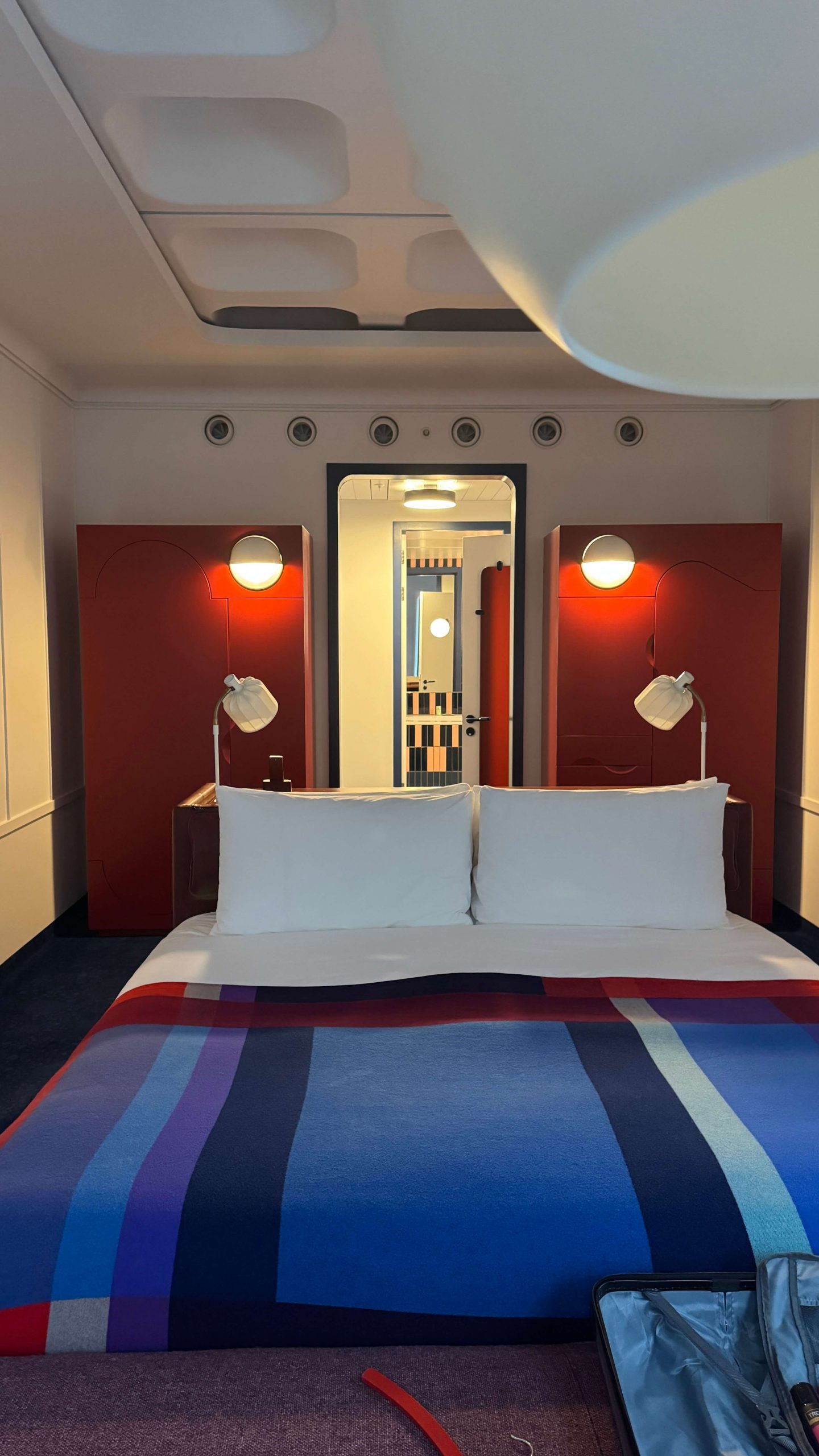 premium king room at the standard hotel london