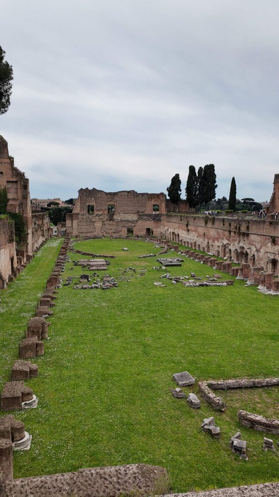 palatine hill visiting the colosseum on a budget