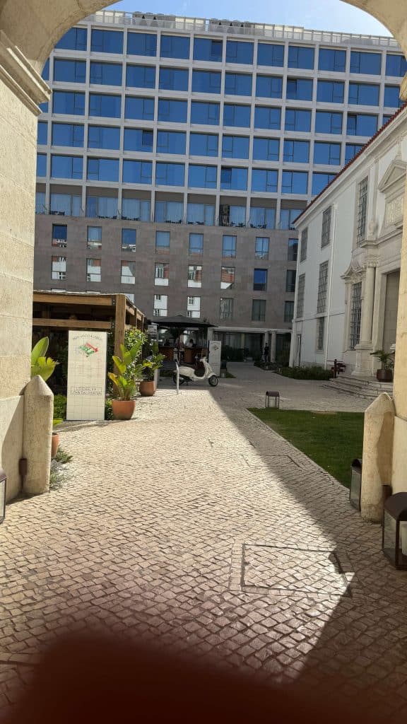 Locke de santa joana hotel review