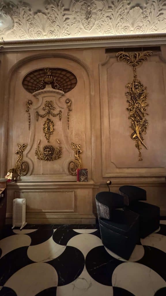 madhus of mayfair bar at the Dilly london