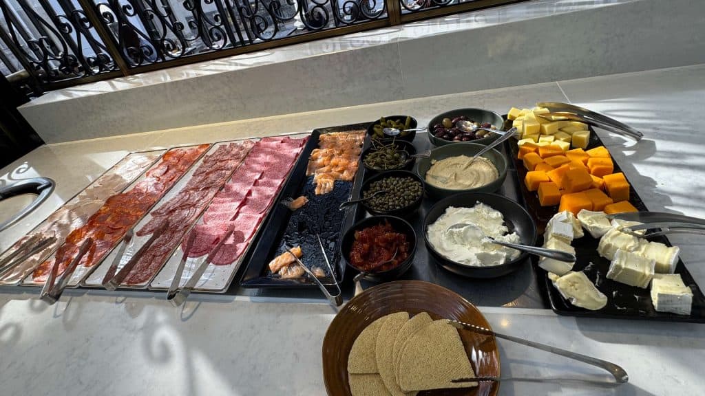 the breakfast at the dilly hotel London