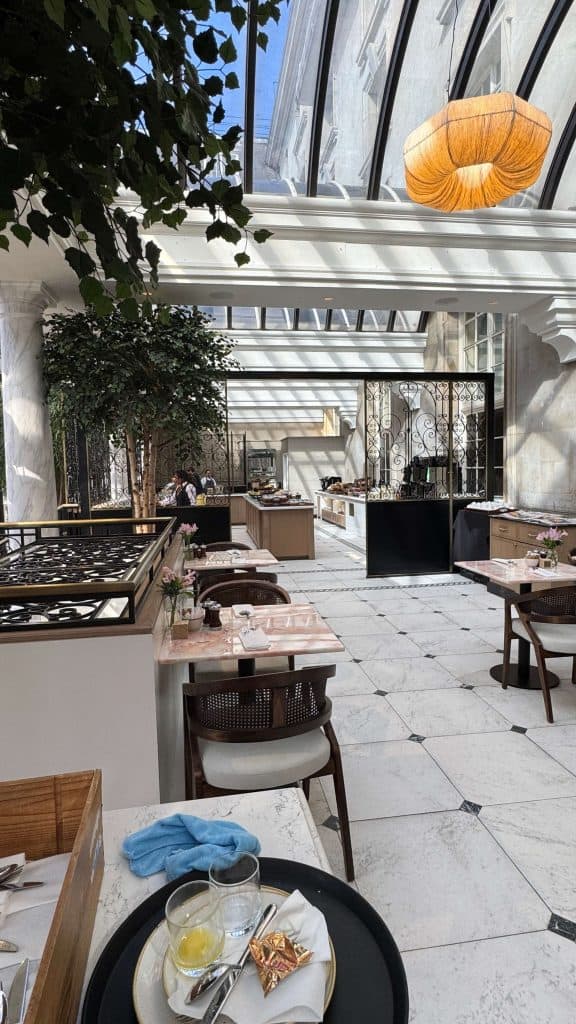 the breakfast at the dilly hotel London
