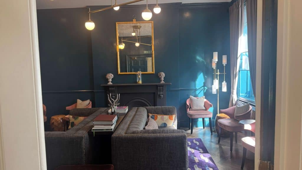 maximalist decor