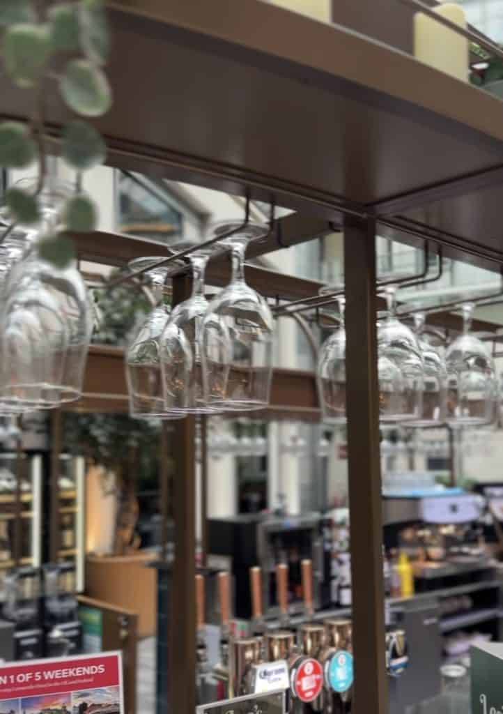the bar at leonardo hotel st pauls