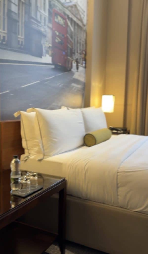 bedroom threadneedles