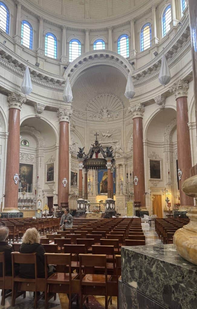 St Paul's Pro-Cathedral Inside